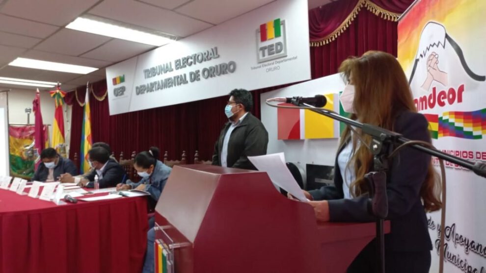 Acoso y violencia política hacia mujeres en Oruro