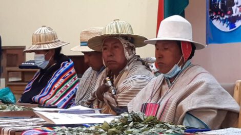 Pueblos Urus de Bolivia fortalecen su cultura y revitalizan su lengua