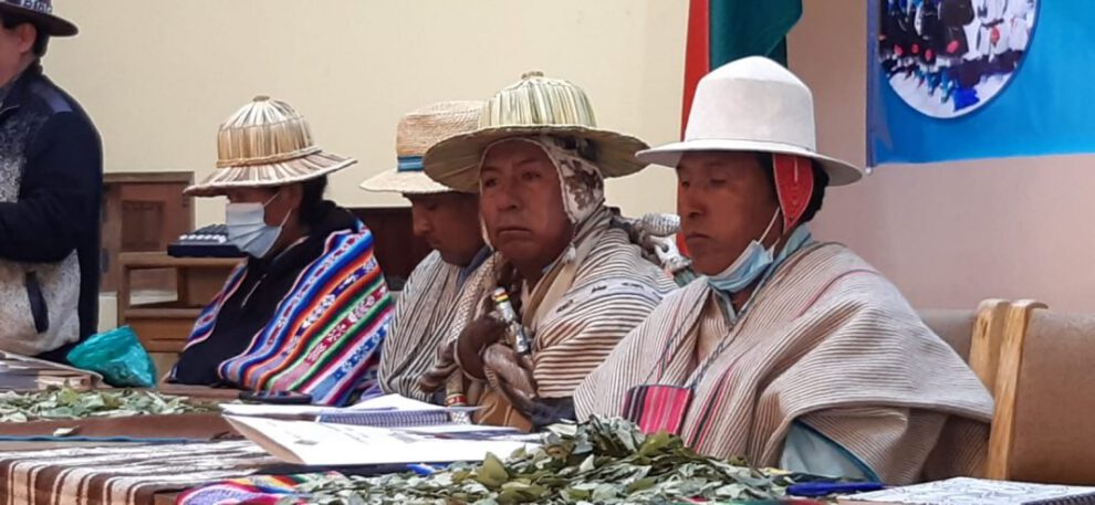 Pueblos Urus de Bolivia fortalecen su cultura y revitalizan su lengua