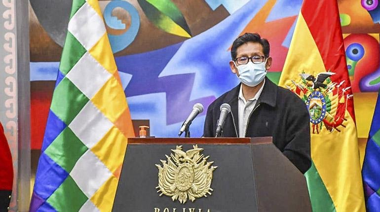 Prohibición de viajes de promoción por el Ministro de Educación, Edgar Pary