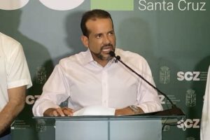 Luis Fernando Camacho pide a la población luchar por una Bolivia Federal