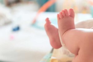 Bebé en terapia intensiva por Covid-19 en La Paz