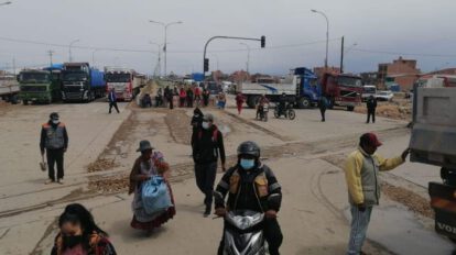 Bloqueos en Oruro por transporte exigiendo destitución de funcionarios