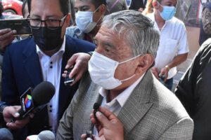 Marcha en defensa a la democracia en La Paz