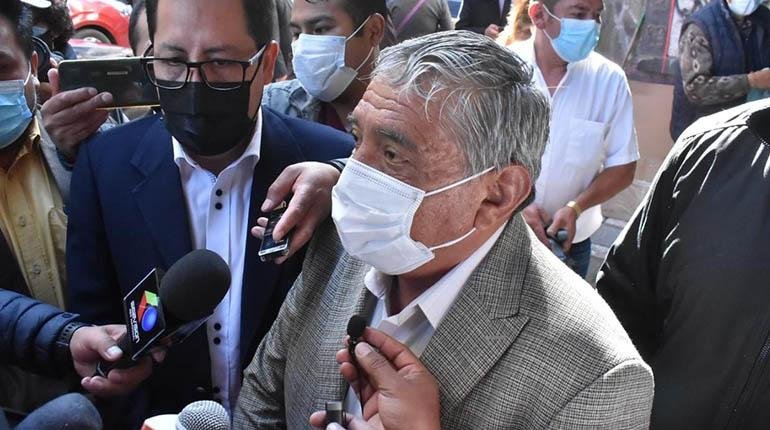 Marcha en defensa a la democracia en La Paz