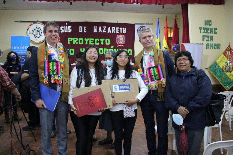 Estudiantes galardonadas por el Concurso Juvenil del Agua