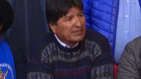 Evo Morales amenaza medios de comunicación en Ayo-Ayo