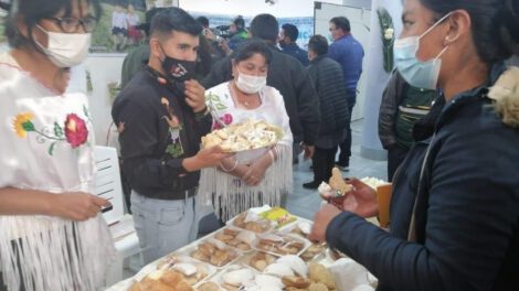 Expofencoop 2021 con cooperativas productivas en Oruro