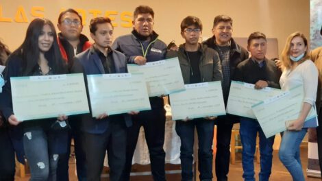Artistas emergentes de Oruro premiados por la FC-BCB