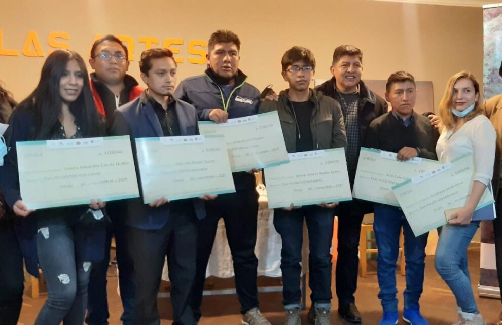 Artistas emergentes de Oruro premiados por la FC-BCB