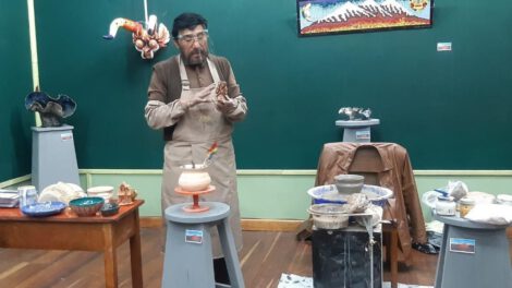 Exhibición de cerámica en la Casa de la Cultura