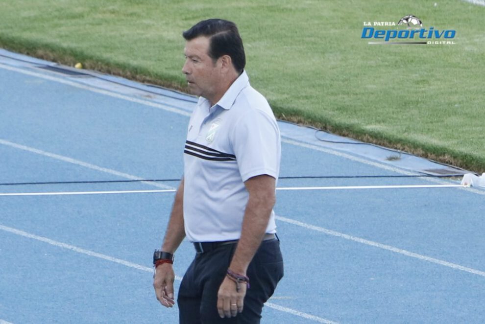 Erwin Sánchez entrenador del cuadro de Oriente Petrolero