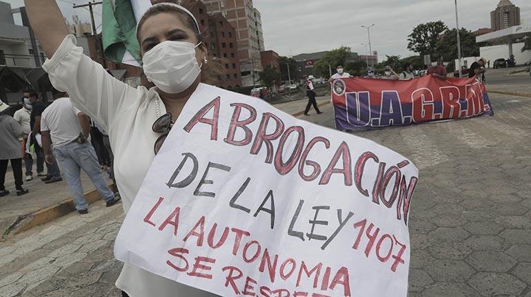 Ley 1407 y reunión de Arce con alcaldes de Bolivia