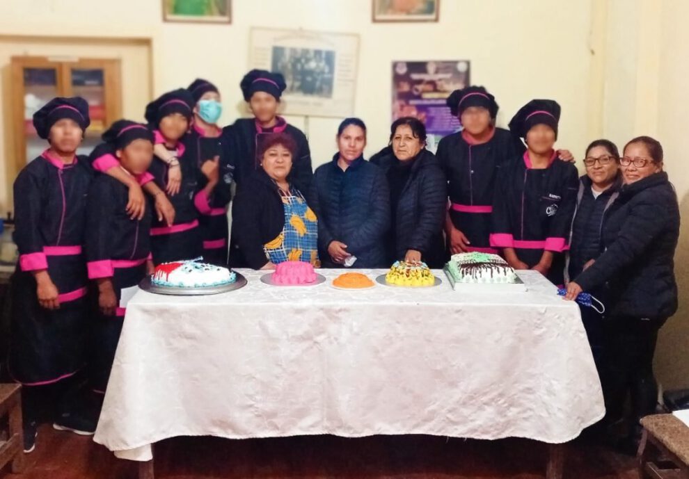 Capacitación en gastronomía para adolescentes del centro Renacer