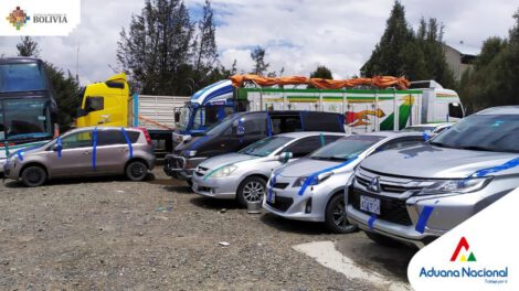 Comisan vehículos en La Paz