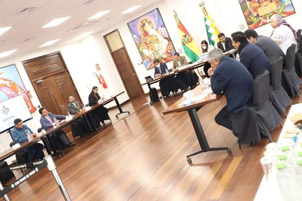 Reunión del Gobierno sobre Ley 1407
