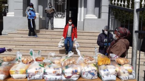 Paquete escolar en Oruro