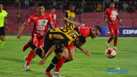 The Strongest se complica en su afán de conquistar el título