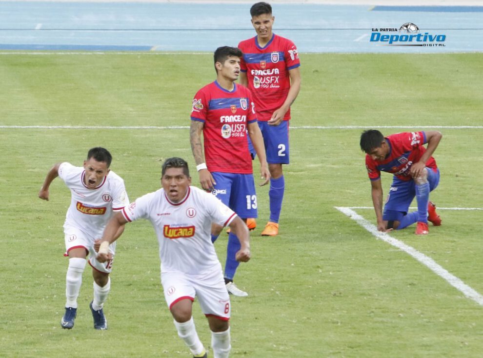 FC Universitario anota el gol de empate en la Copa Simón Bolívar