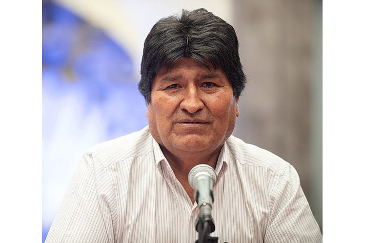 Evo Morales afirma que tiene que prestarse plata para construir su casa