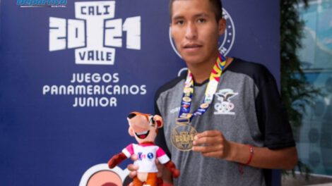 David Ninavia fue el abanderado de Bolivia en los Juegos Panamericanos Junior