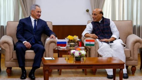 India y Rusia firman acuerdos militares