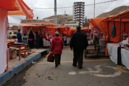Feria Cultural y Artesanal del Calvario con poca afluencia de público