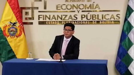 Contrataciones en el extranjero según el Ministro de Economía, Marcelo Montenegro