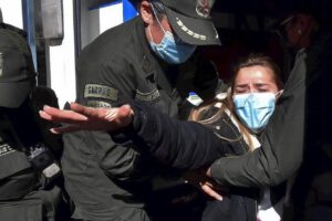 Jeanine Añez busca detención domiciliaria en audiencia