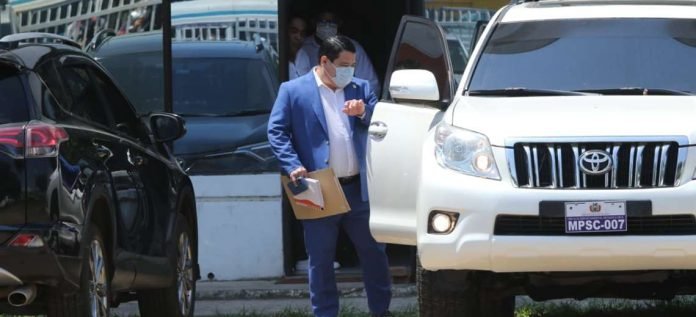 Caso ítems fantasmas: Fiscalía libera a la hermana de Antonio Parada
