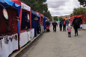 reactivación económica en la feria artesanal Oruro