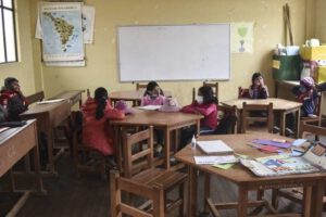 Vacunación para clases presenciales en Bolivia
