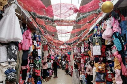Calle Velasco premiada por su decoración navideña