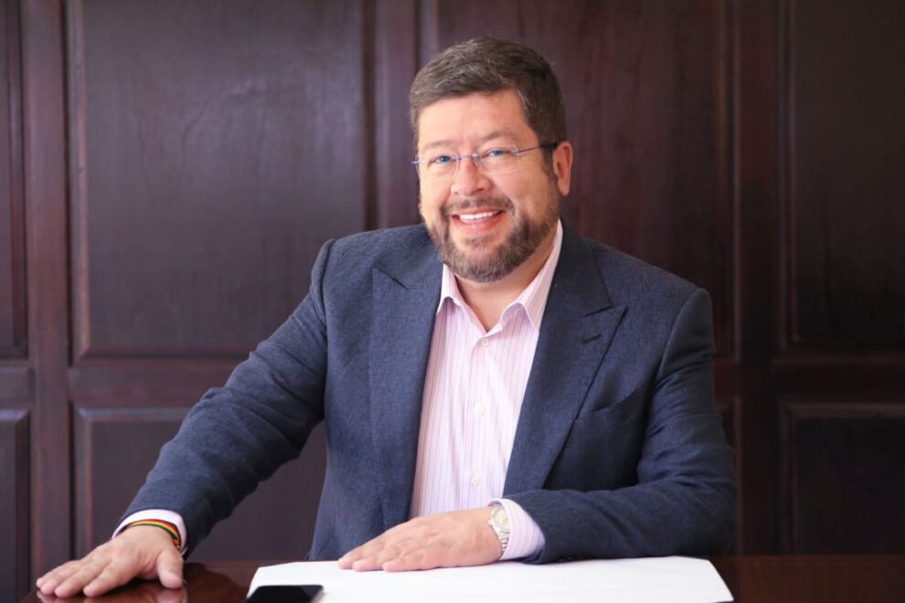 Samuel Doria Medina deja la presidencia de UN