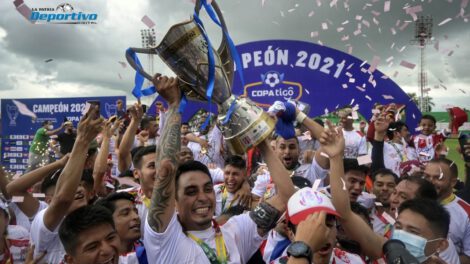Premio para campeones del fútbol boliviano