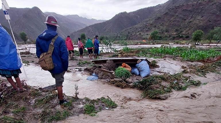 Riadas y granizadas en Cochabamba afectan a más de mil familias