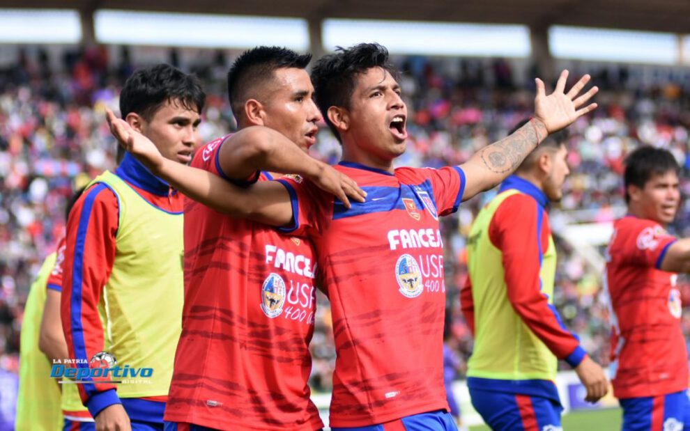 Universitario vence a Real Potosí y retorna al profesionalismo