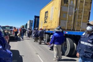 Controles de pruebas PCR en frontera entre Bolivia y Chile
