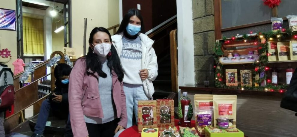 Feria Mondo con productos artesanales