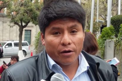 Guerra abierta en las FF.AA. según Leonardo Loza