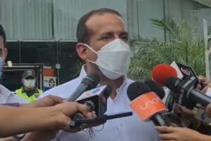 Desvío de recursos públicos en la administración de Luis Fernando Camacho