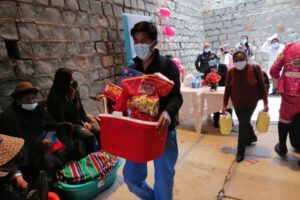 Canastón navideño para pacientes renales en el Hospital General