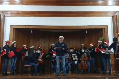 Concierto navideño en el Club Oruro con el Coro Antiqva Mvsicvm
