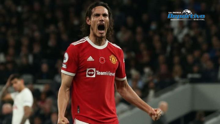 Edinson Cavani podría tener su futuro en el Barcelona español
