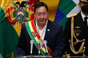 Presidente Luis Arce se reúne con representantes de los diferentes sectores sociales