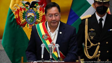 Presidente Luis Arce se reúne con representantes de los diferentes sectores sociales