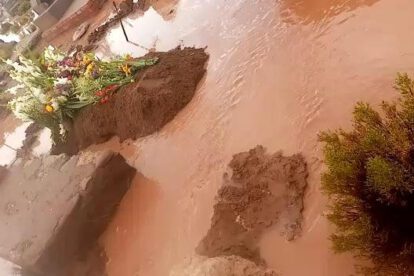 Intensas lluvias en Salinas causan estragos en el cementerio de Villa Esperanza