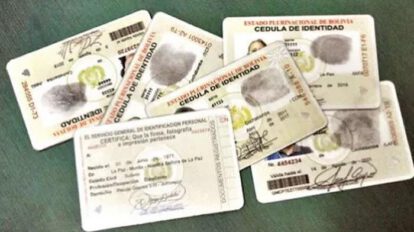 Mujer con doble identidad investigada por cobrar bonos del Gobierno