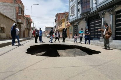 Sifonamiento en calles a causa de lluvias en Bolivia