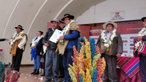Certificado de Competencias para productores de quinua en Oruro y Potosí